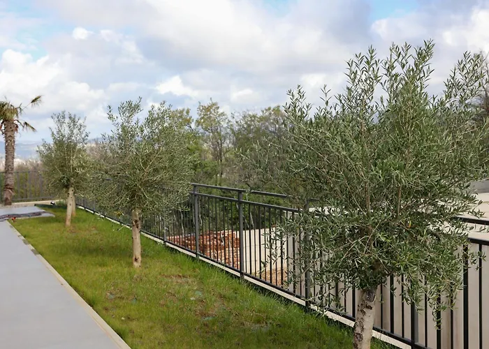 Maris -heated Pool * Šmrika